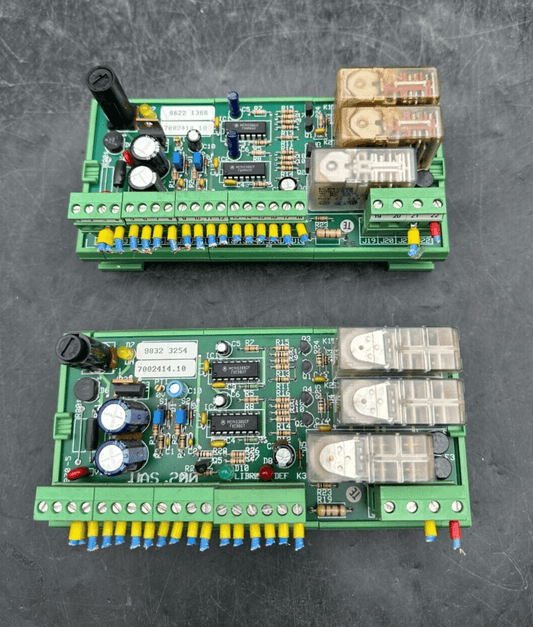 SICK UAS200 7001563 24V AC/DC UNITE DE CONTROL DE SECURITE x1pc - KLR Automation