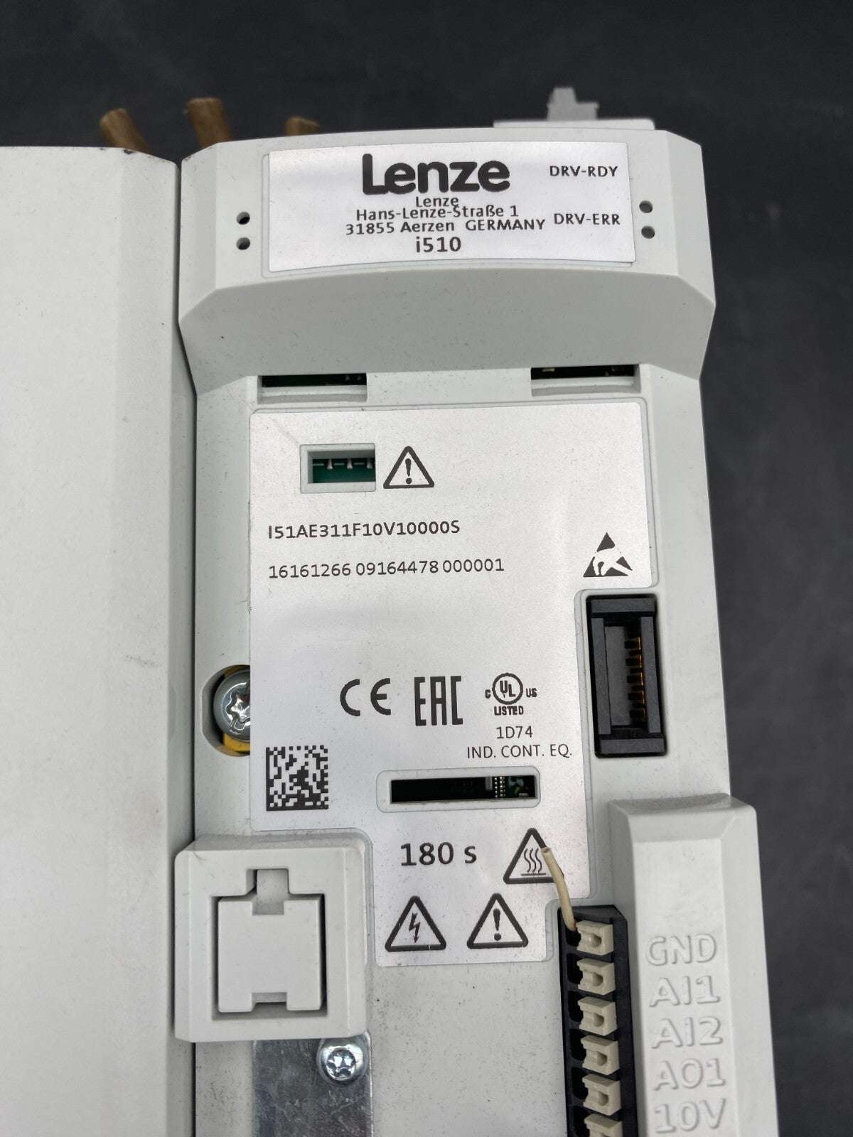 1pc x LENZE DRV - RDY I510 I51AE311F10V10000S 16161266 09164478 I51AE311F INVERTER - KLR Automation