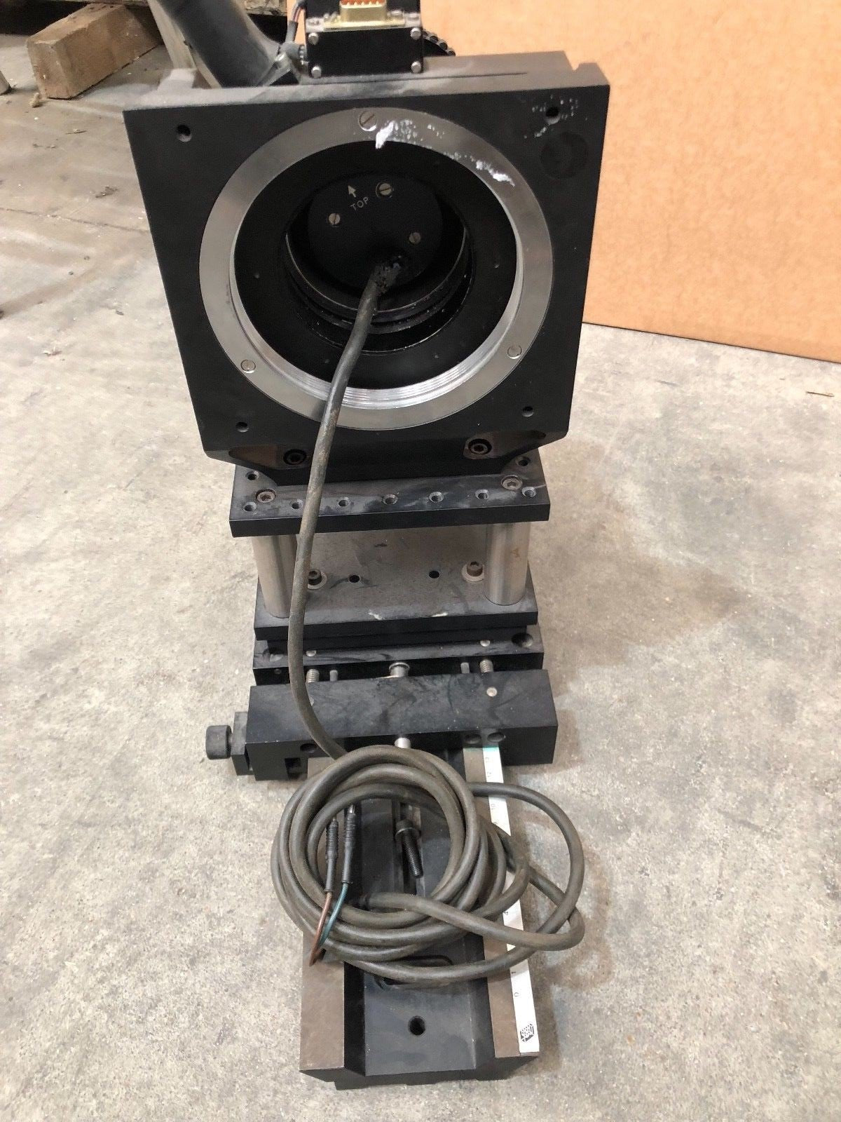 Tour optic EALING ELECTRO - OPTICS EEO outil provenant de chez Kinoptik Paris 2 - KLR Automation