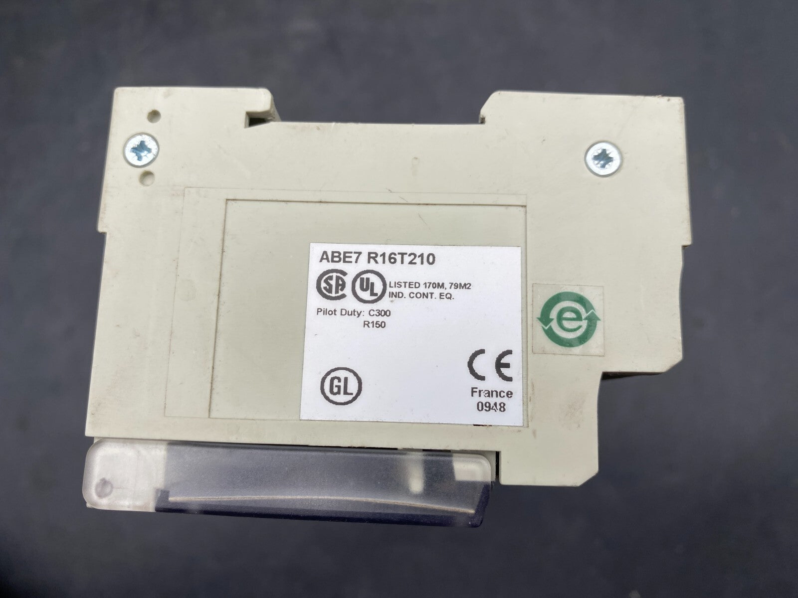 ABE7 R16T210 MODULE RELAY BASE OUTPUT