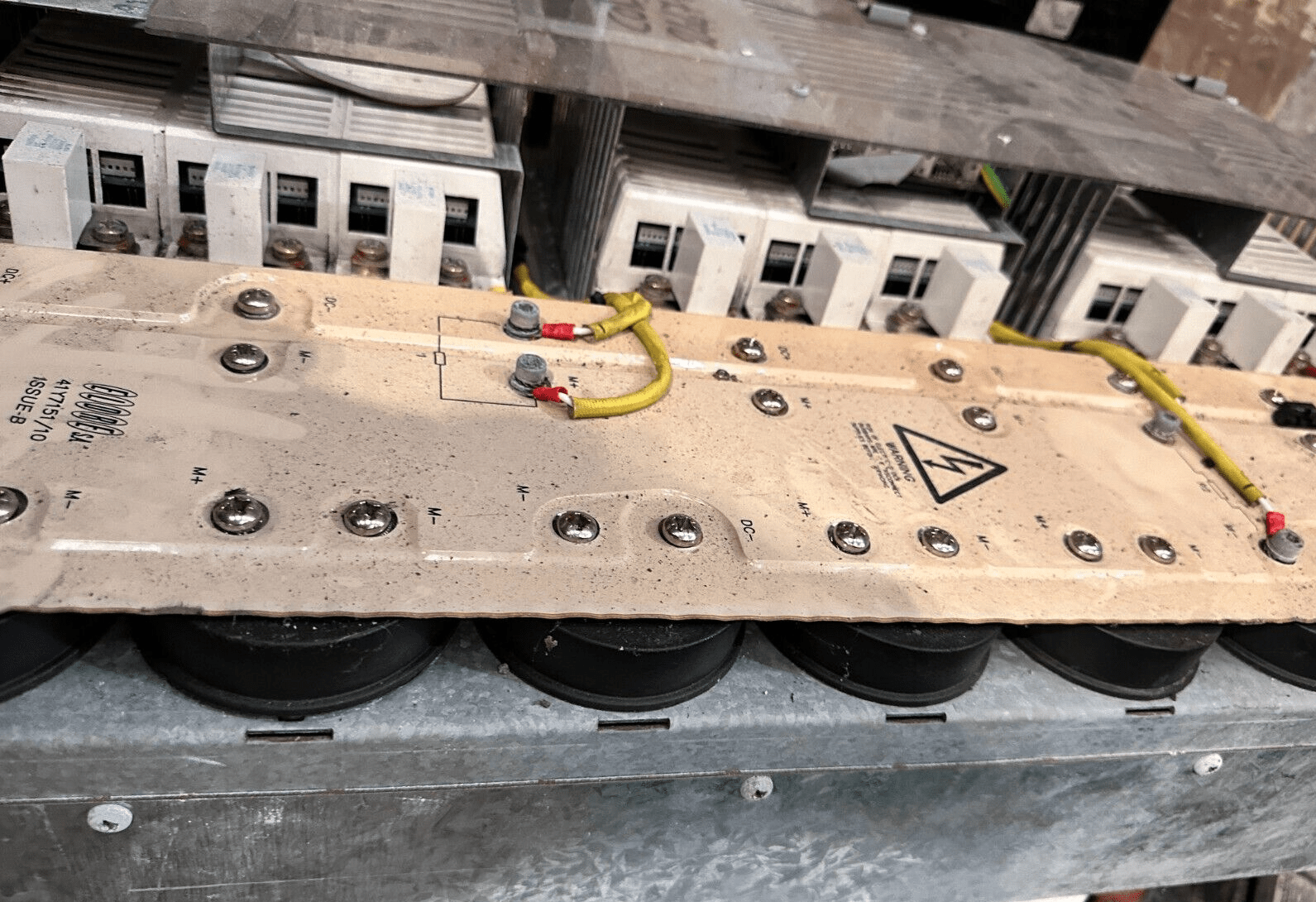 GE ALSTOM ALSPA MVD300 - 4601 ELDRE 41Y7151/10 ISSUE - B VARIATEUR DE VITESSE MV3000 - KLR Automation