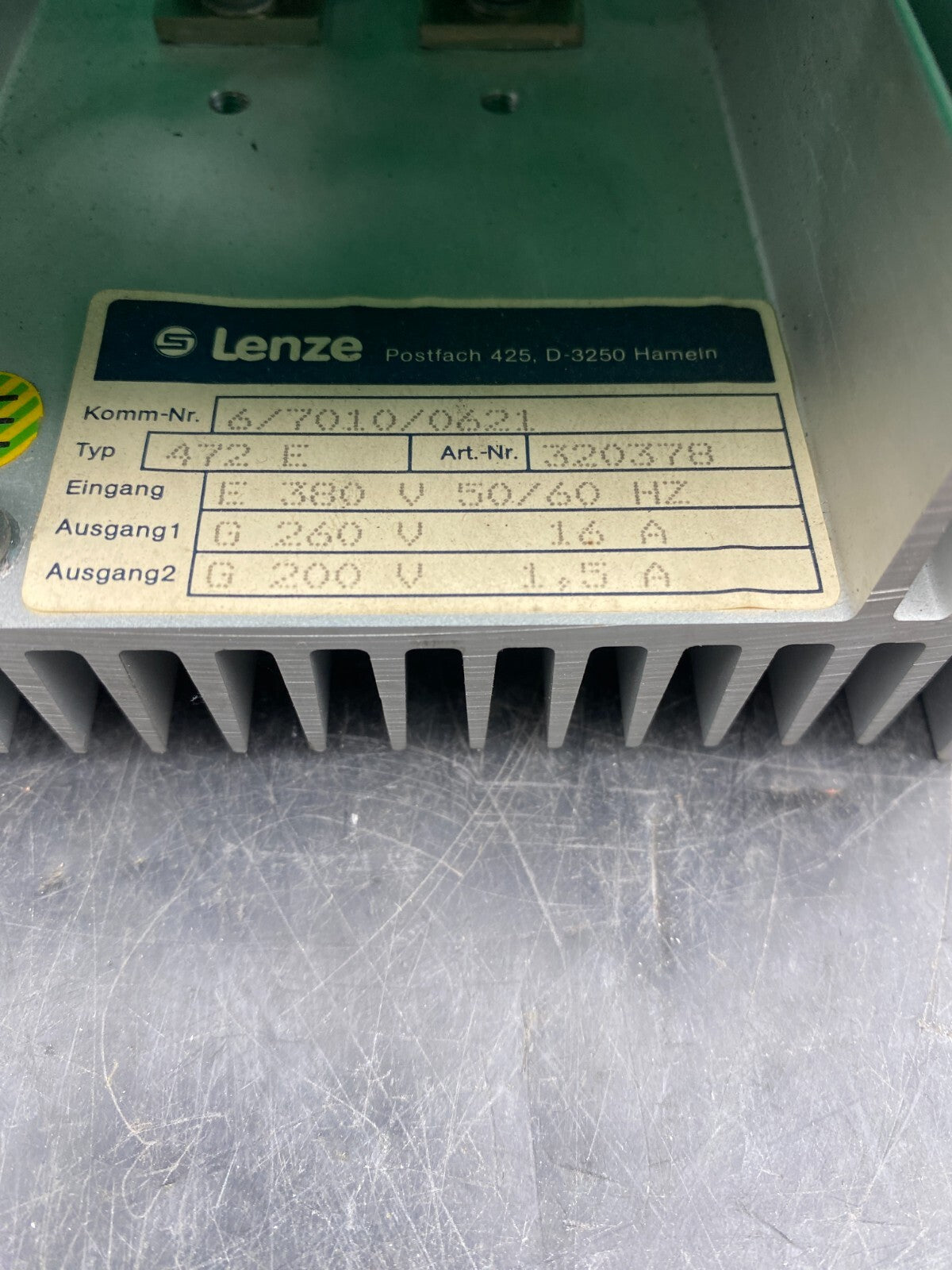 LENZE TYPE 472 E 6/7010/0621 380V REGULATEUR DE VITESSE