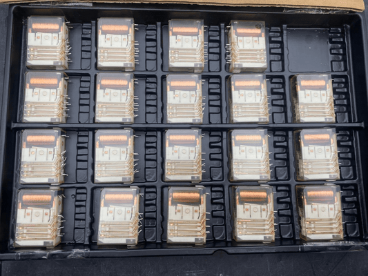 HENGSTLER L021 HDZ - 468 - 1003 24V 6A RELAIS x1pc - KLR Automation