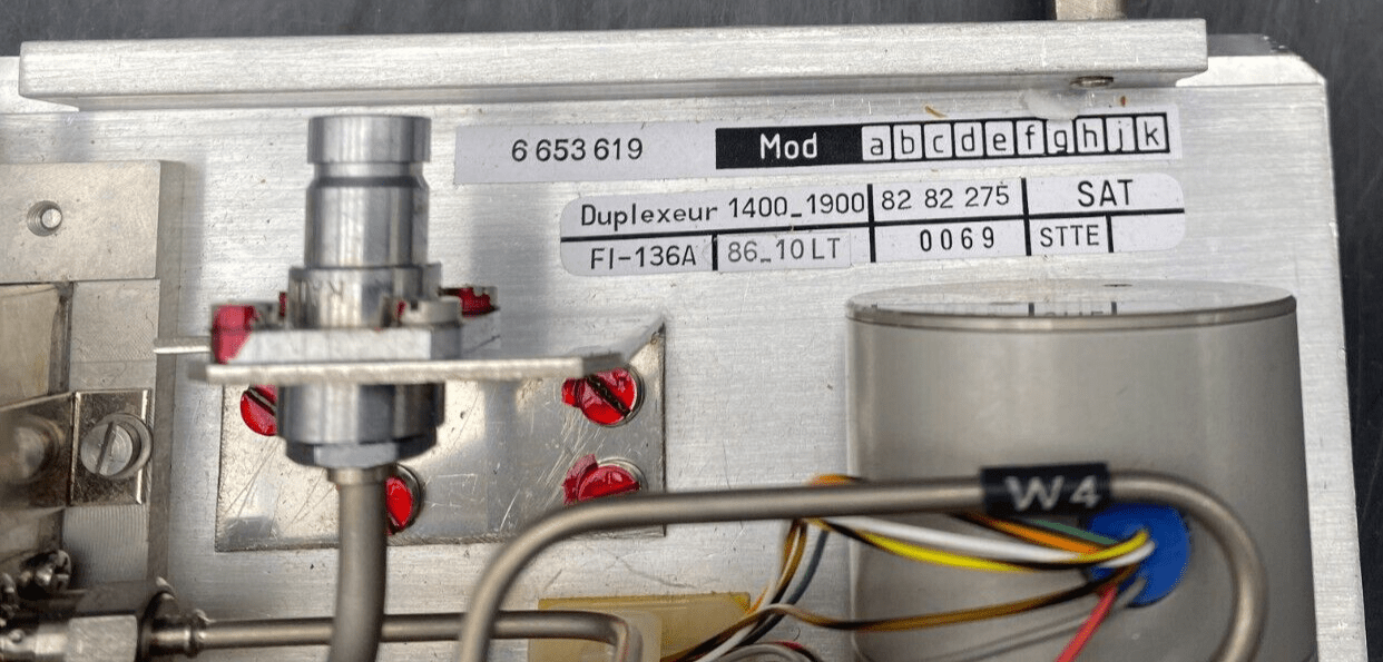SAT DUPLEXEUR 1400 - 1900 MHz FI - 136A 86 - 10LT 8282275 6 653 619 - KLR Automation