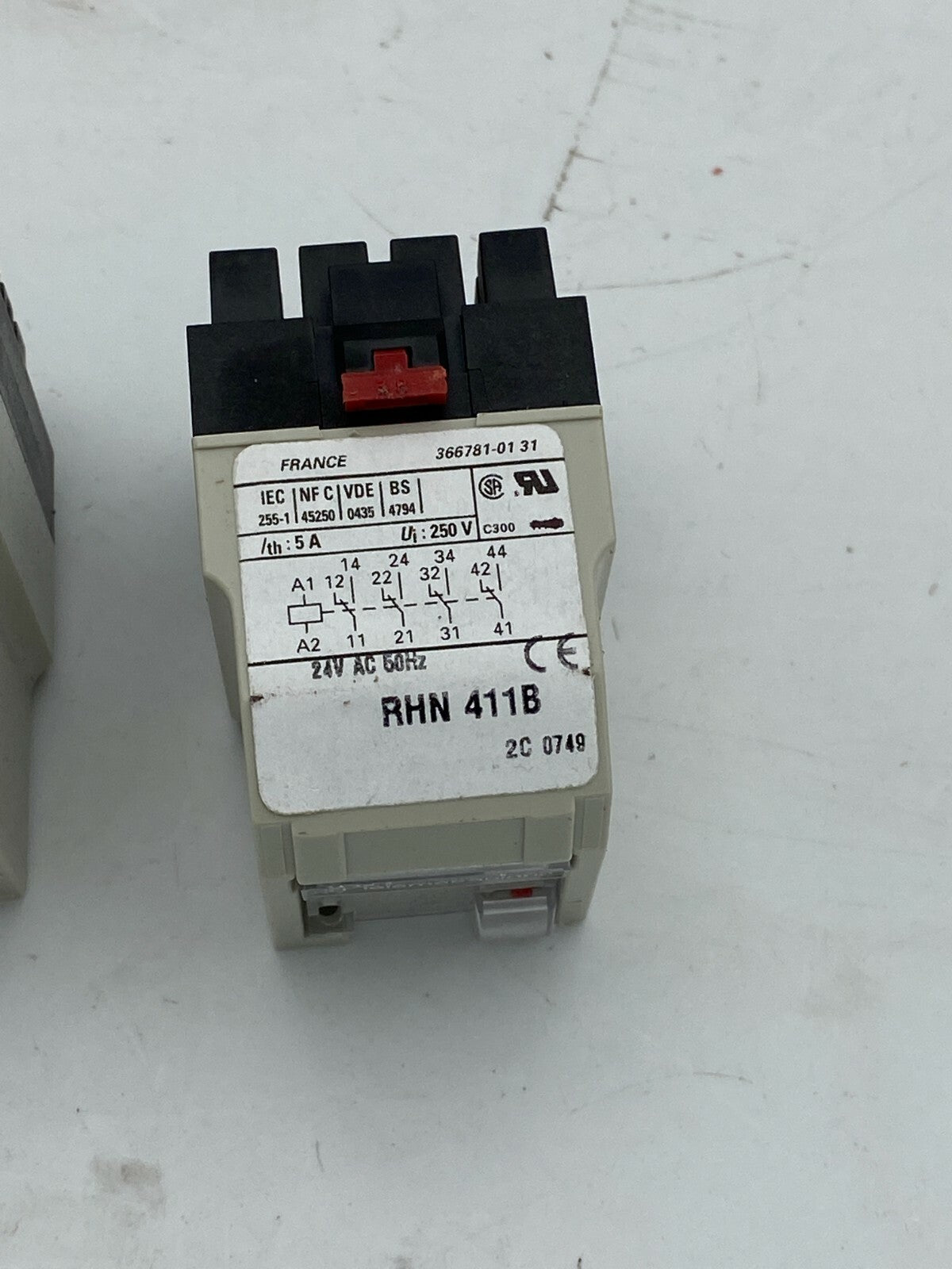 2pc x Schneider Electric Switching relay AC RHN 411B - KLR Automation