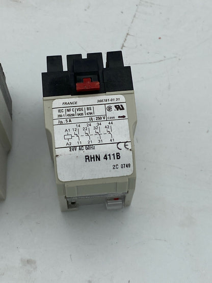2pc x Schneider Electric Switching relay AC RHN 411B - KLR Automation