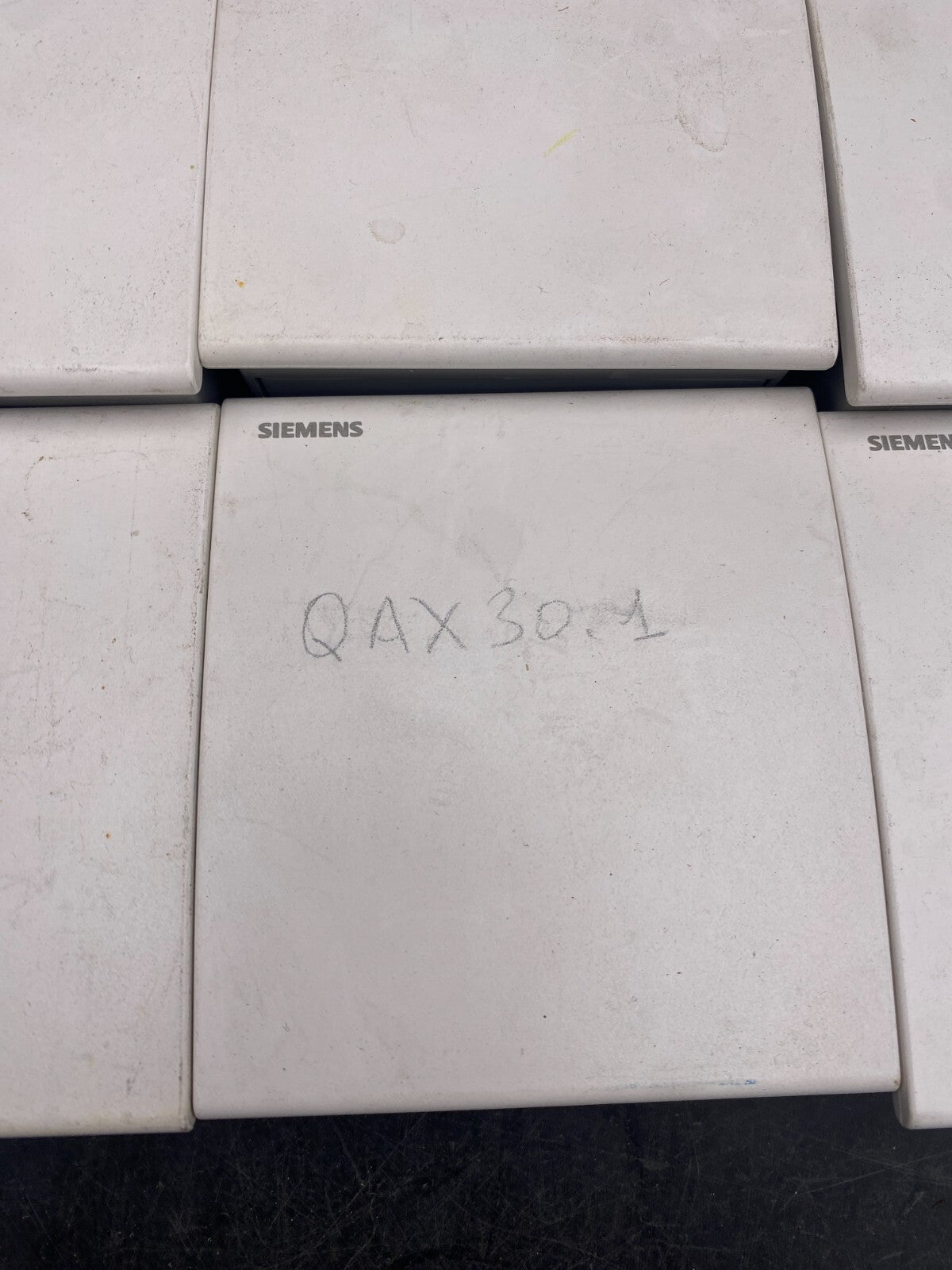 6 pc x SIEMENS QAX30.1 / QAX301 - KLR Automation