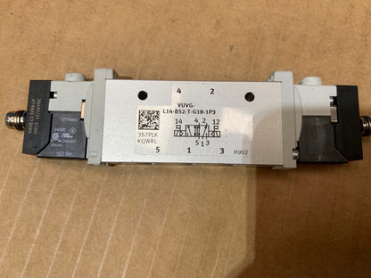 3 x Festo Solenoid valve VUVG - L14 - B52 - T - G18 - 1P3 566500 - KLR Automation