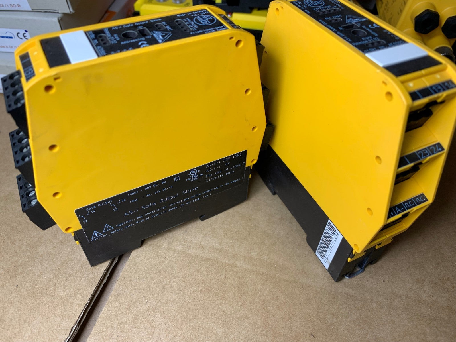 1 x Ifm Electronic SmartLine Module 2SO IP20 AC030S