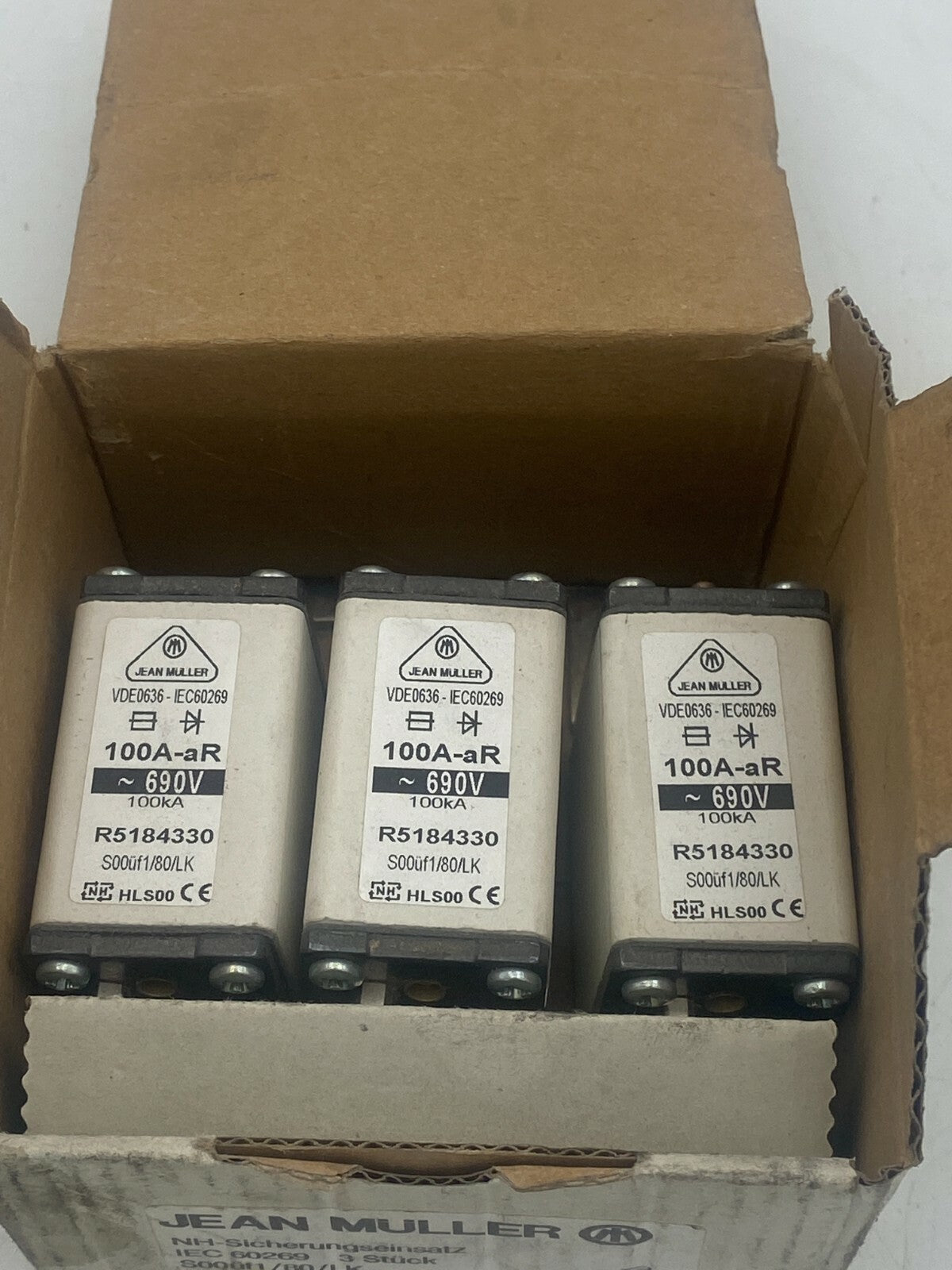 3x pc Jean Muller 100A Gr.00 690V R51843330 - KLR Automation