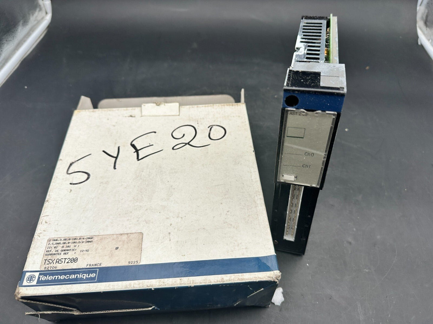 TSXAST200 - TELEMECANIQUE Analog output module - KLR Automation