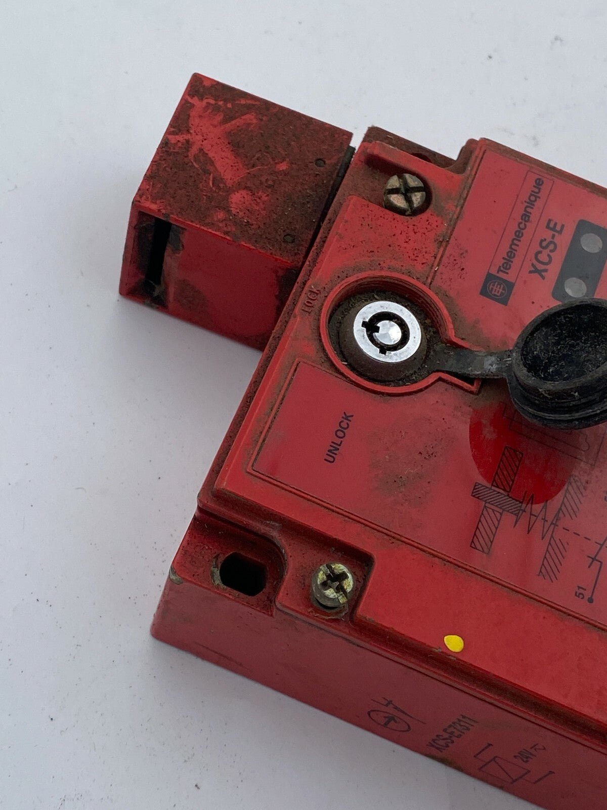 TELEMECANIQUE XCS - E7311 IP67 24 - 48 V Interrupteur de sécurité. without Key - KLR Automation
