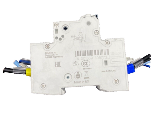 SIEMENS 5SU1356-7KK06 C6 30mA CIRCUIT BREAKER x2pc