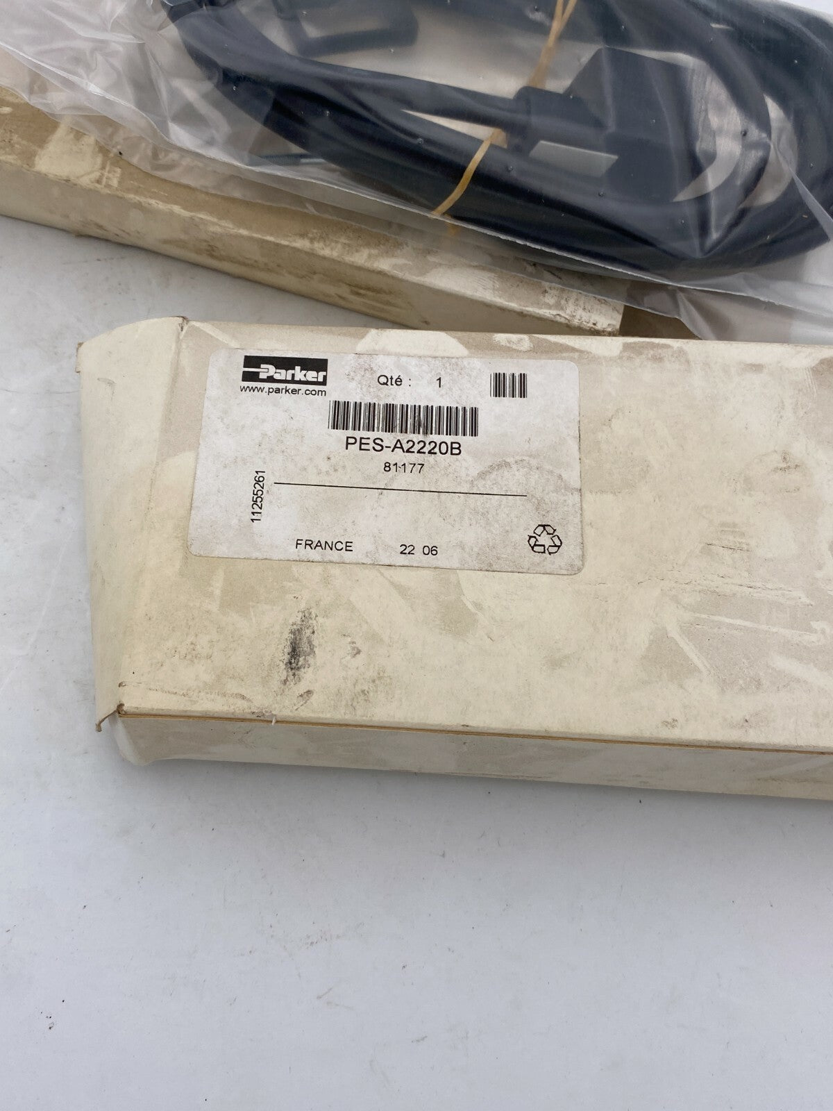 2 pc x Parker PES-A2220B CONNECTOR V+P 2M 24V AC/DC