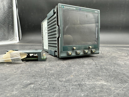 EUROTHERM 2404/CC/VH/HZ/XX/XX/ DL/XX/XX/XX / FRA/ + single logic o/p