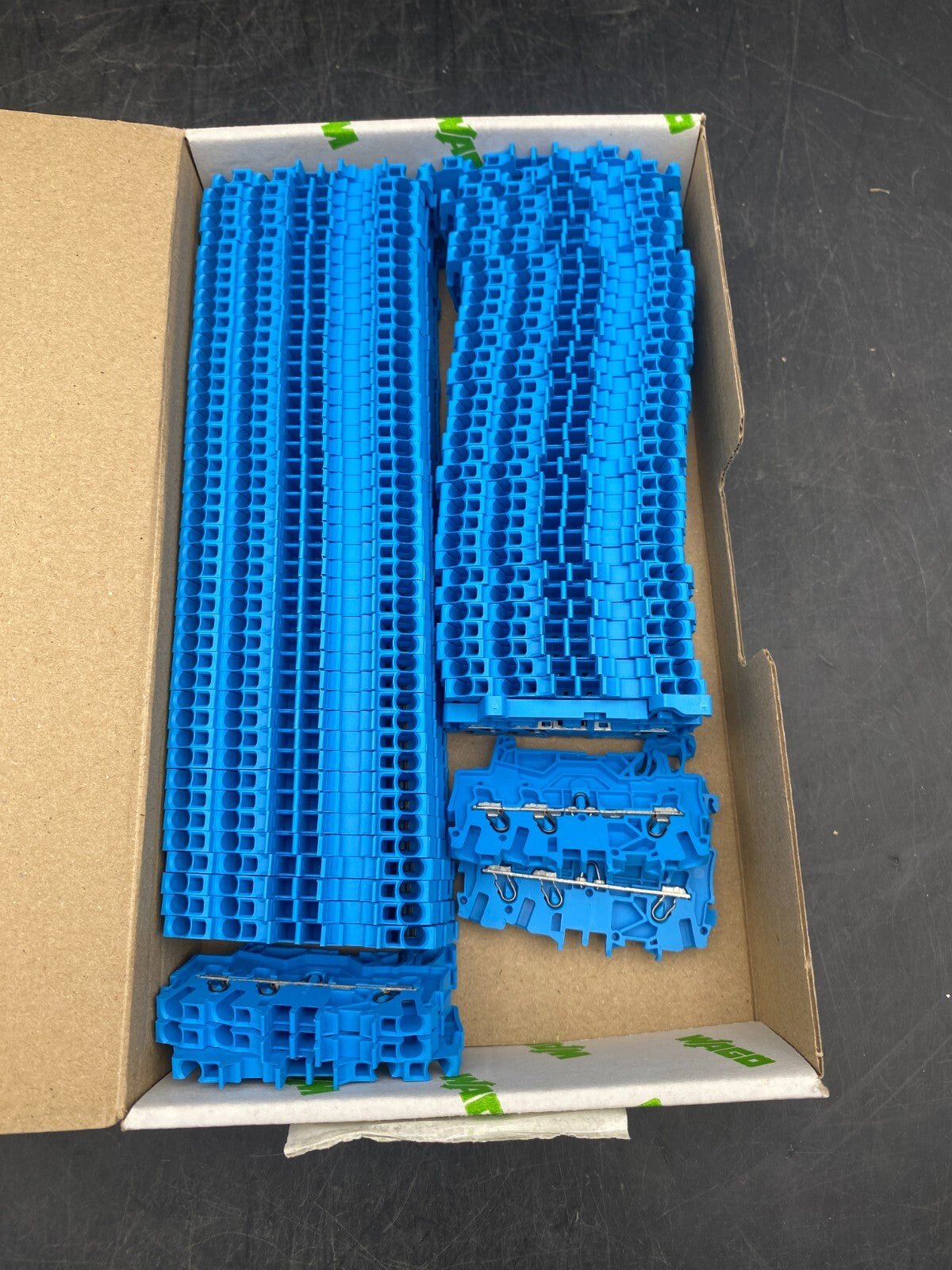 LOT DE 83 WAGO 2001 - 1304 BORNE DE PASSAGE POUR 3 CONDUCTEURS - KLR Automation