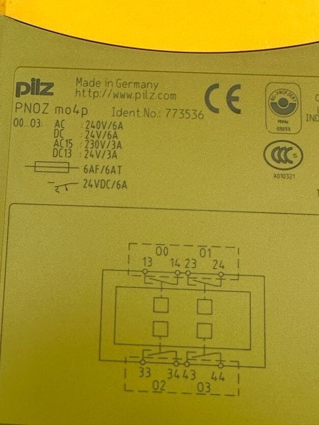 1 pce x PILZ PNOZ MO4P 773536 SAFETY RELAY AC 240V/6A DC 24V/6A