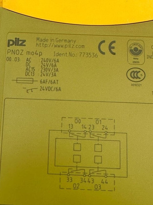 1 pce x PILZ PNOZ MO4P 773536 SAFETY RELAY AC 240V/6A DC 24V/6A