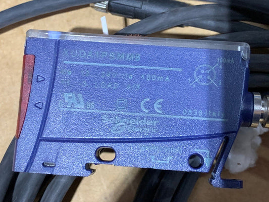 SCHNEIDER XUDA1PSMM8 PHOTOELECTRIC SENSOR PNP FIBER AMPLIFIER + cable - KLR Automation