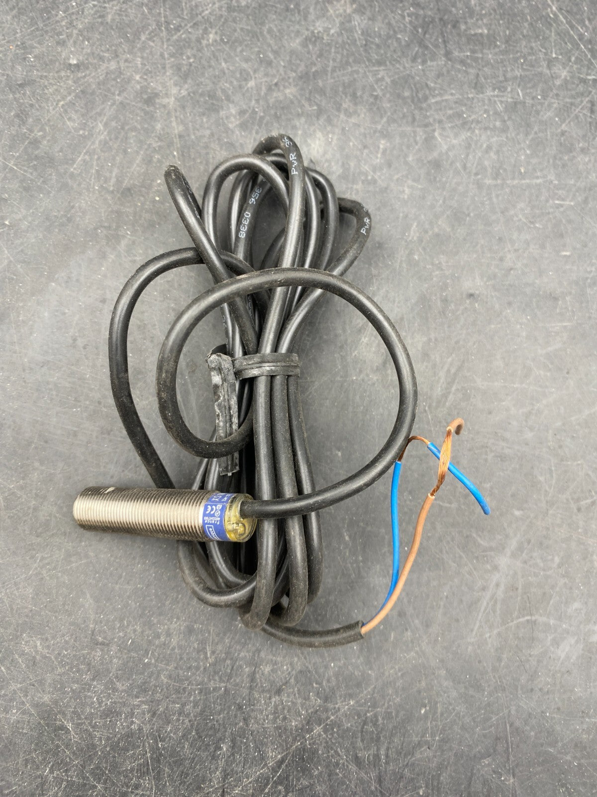 TELEMECANIQUE XS1M12DA210 INDUCTIVE PROXIMITY SWITCH - KLR Automation