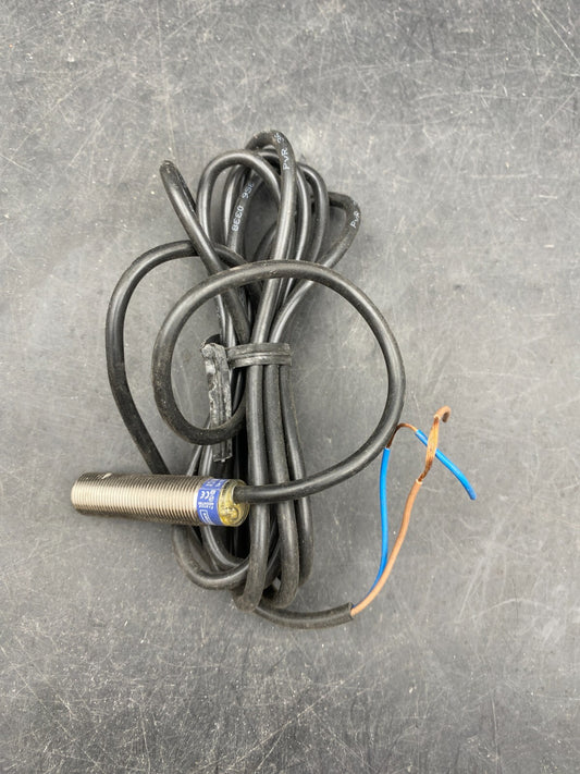 TELEMECANIQUE XS1M12DA210 INDUCTIVE PROXIMITY SWITCH - KLR Automation