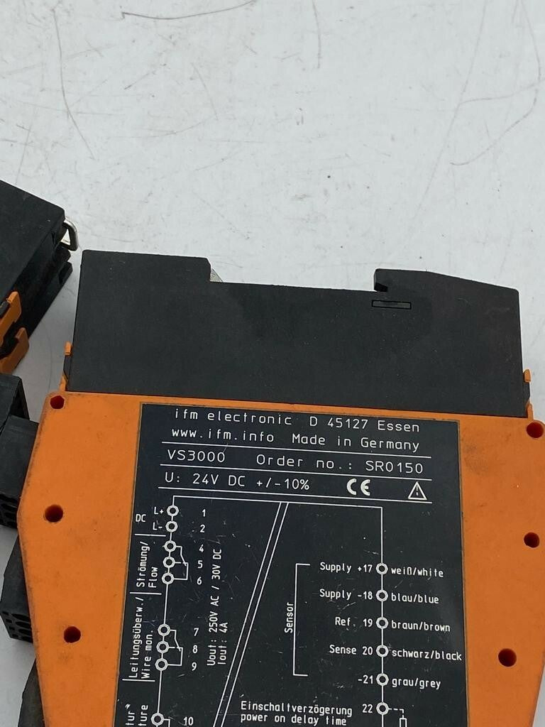 1 pc x  IFM Electronic Boitier contrôle capteur débit SR0150 VS3000 24VDC