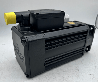 BAUMULLER DSG 56 - M 2.8 kW 3000/min 13A 7 Nm SERVOMOTOR - KLR Automation