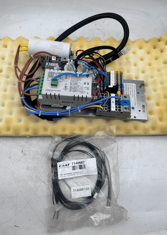 CIAT 7317398 60H/7313976 PLATINE AQUALIS CALEO 60H + 7140687 FAISCEAU - KLR Automation