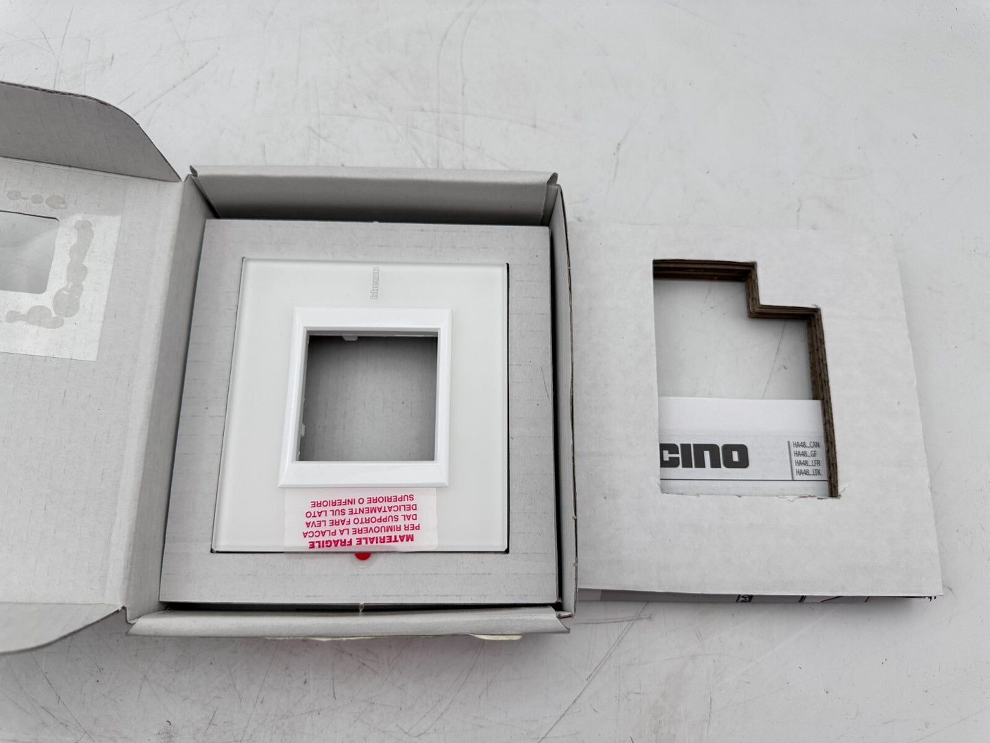 BTICINO 24740 AXOLUTE PLAQUE RECTANGULAIRE 2 MODULES VERRE BLANC