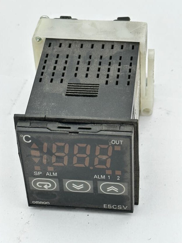 1pc x OMRON TEMPERATURE CONTROLLER E5CSV-R1TD-500