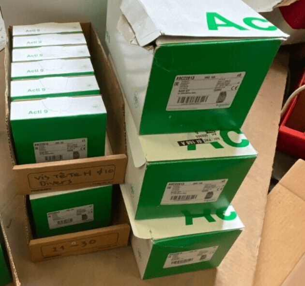 LOT OF 6 NEW SCHNEIDER ELECTRIC A9C22813 3NO 16A ACTI9 ICT CONTACTOR - KLR Automation