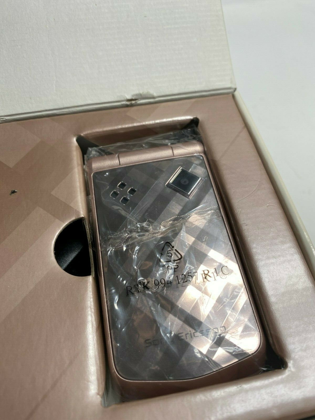 Sony Ericsson Z555i  Mobile Phone Old Stock Rare collectors Mobile Phone Cell