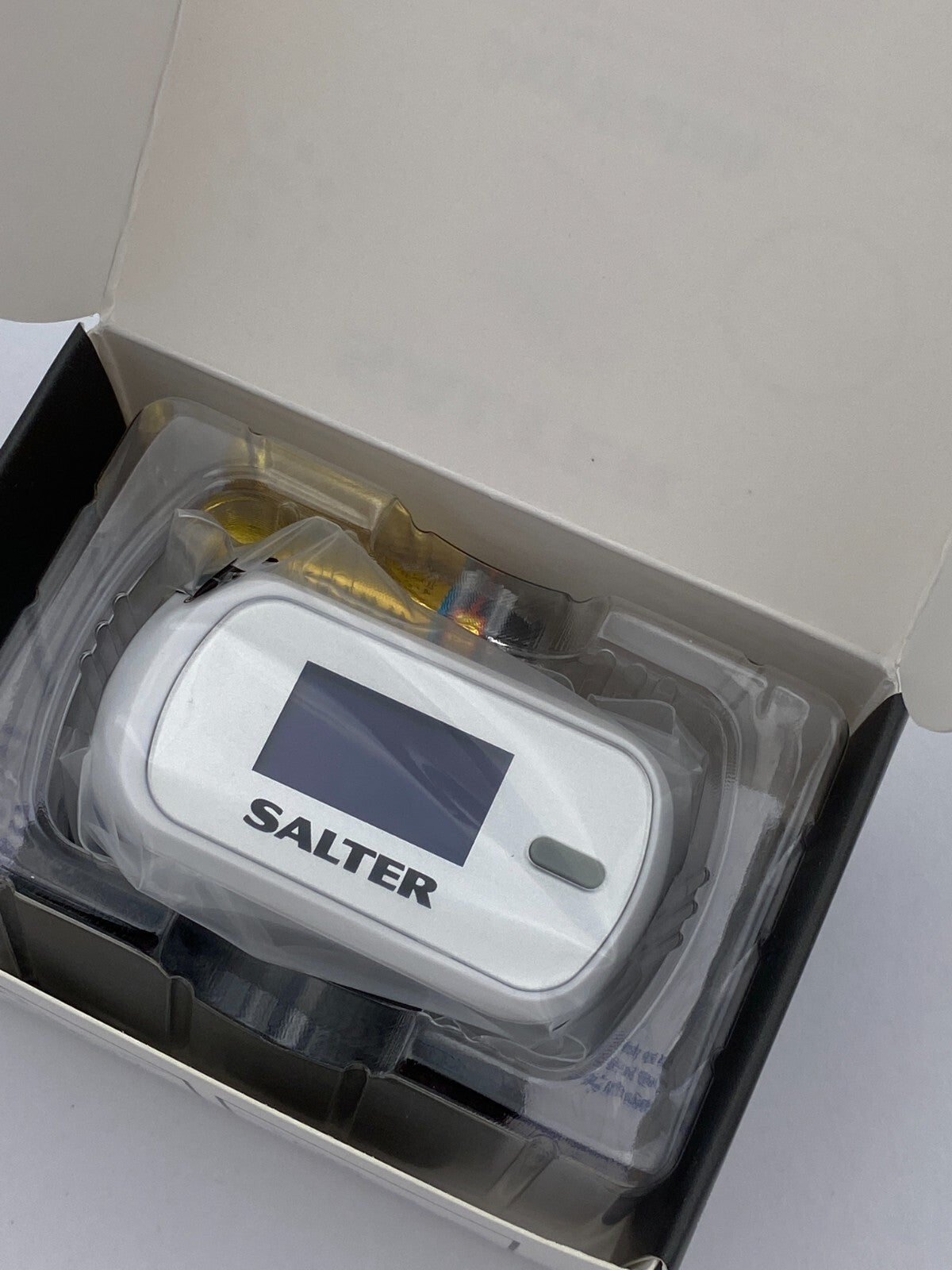 100 pc . Salter OxyWatch Fingertip Pulse Oximeter Blood Oxygen Heartbeat Monitor - KLR Automation
