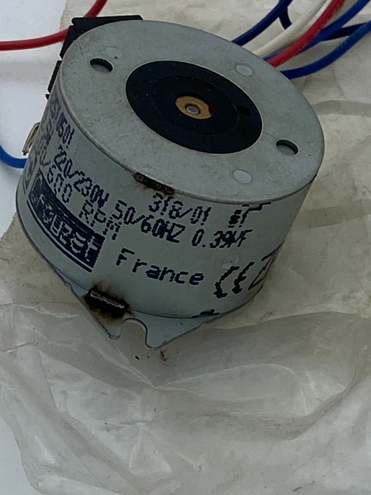 1pc x Crouzet - 82505001 - Synchronous Motor 825050 V=220 - KLR Automation