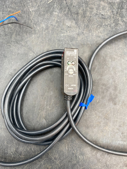 OMRON E3S-AT31-L + E3S-AT31-D CAPTEUR PHOTOELECTRIC