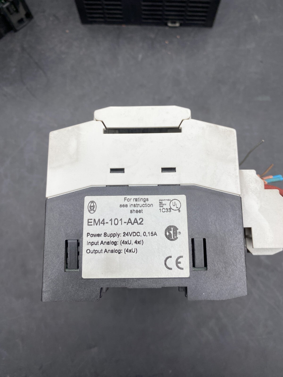 1pc x MOELLER EM4 - 101 - AA2 ANALOGIC I/O MODULE + ZB4 - 122 - KL1 - KLR Automation