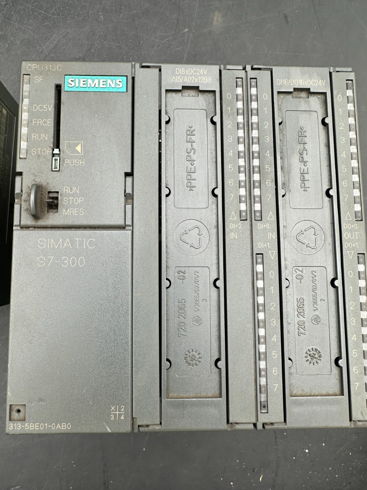 Siemens 6ES7 222-1BF21-0XA0 EM222 DC Output Module 24VDC
