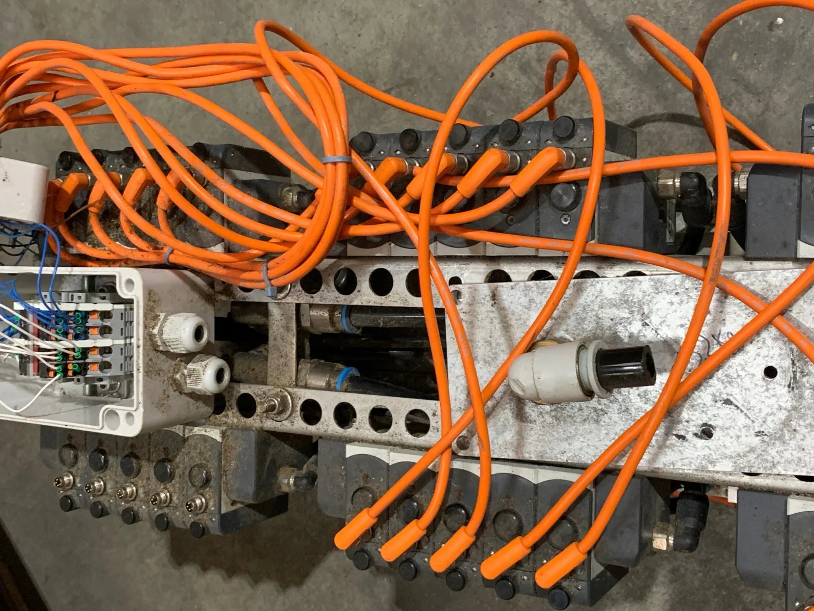57_3ee0b58a-e57d-43a6-9a54-7502a134461e - KLR Automation