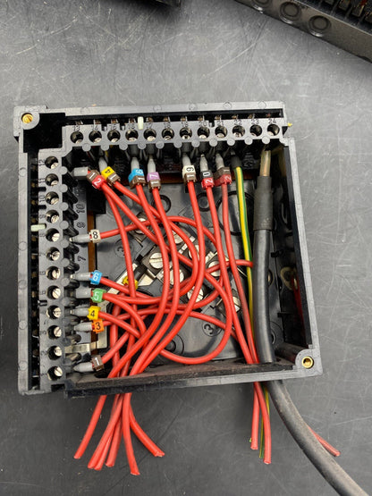 1pc x LANDIS GYR LFL1.635 SERIE 01 GAS BURNER CONTROLLER - KLR Automation