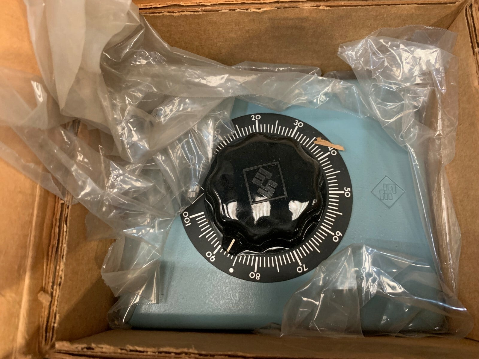 SUPERIOR ELECTRIC POWERSTAT VARIABLE TRANSFORMER New Old Stock