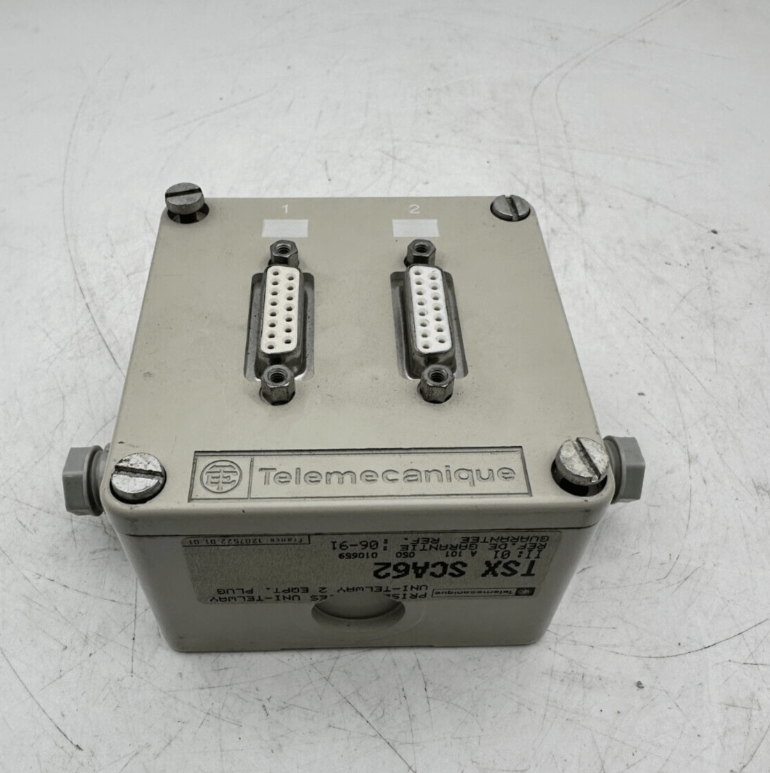TELEMECANIQUE TSXSCA62 PRISE 2 VOIES UNI - TELWAY x3pc - KLR Automation