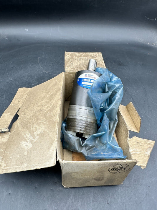 Danfoss Hydraulic Motor Model OMM - 32 ORIGINAL PARTS OLD STOCK - KLR Automation