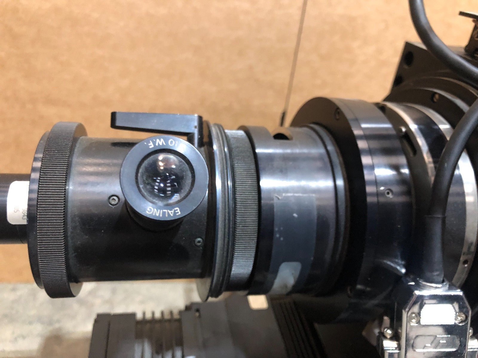 Tour optic EALING ELECTRO - OPTICS EEO outil provenant de chez Kinoptik Paris - KLR Automation