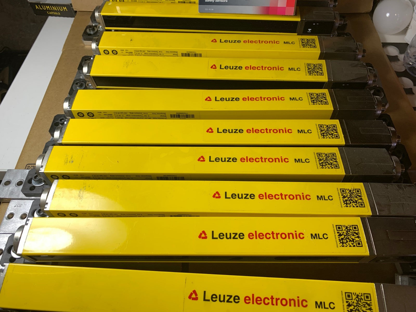 LEUZE LIGHT CURTAIN RECEIVE MLC510R14-300 MLC500T14-300 Transmitter MLC 68000103