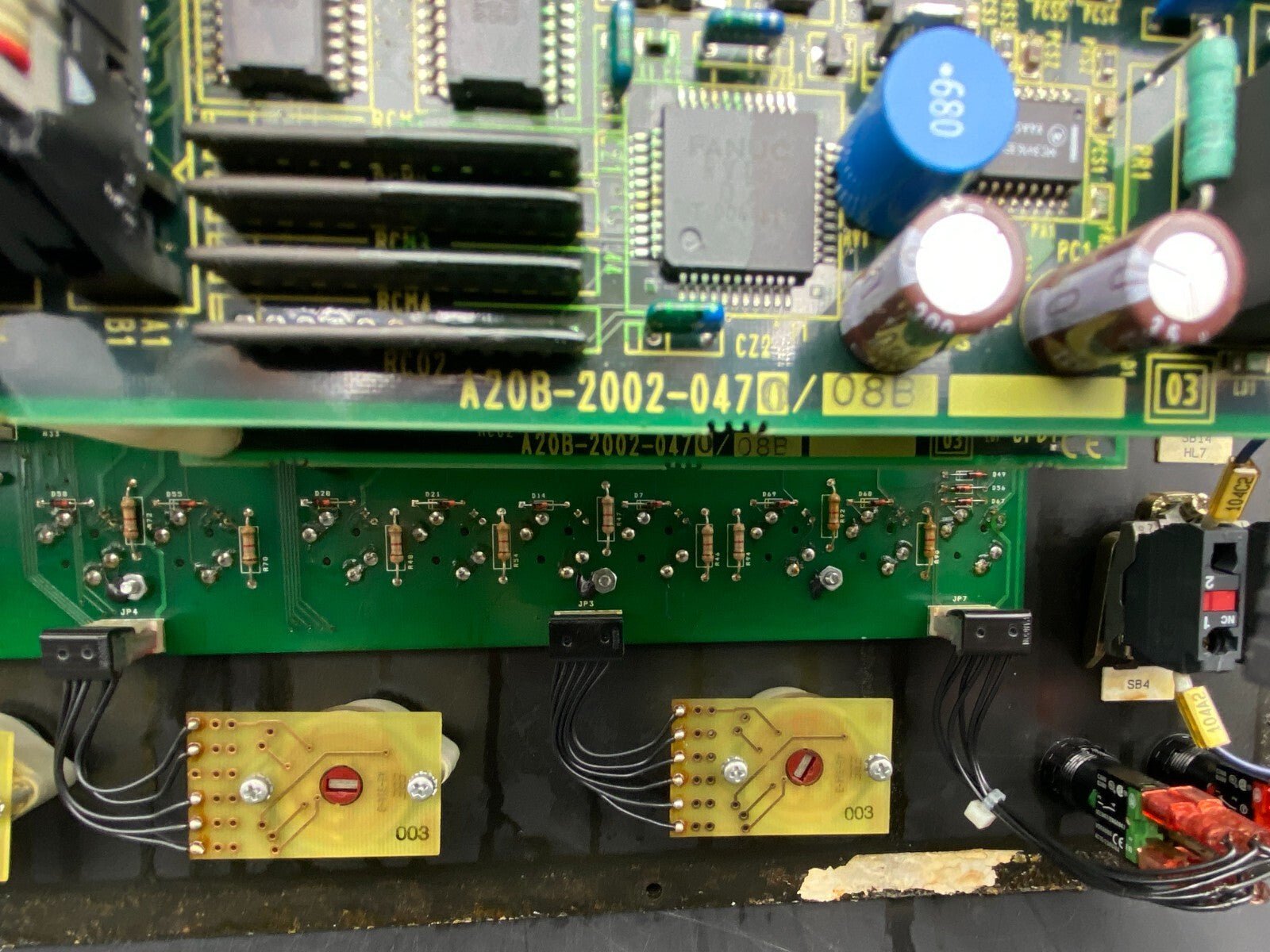 FANUC Control panel A860 - 0202 - T001 Board +. 2 x A20B - 2002 - 0470/08B - KLR Automation