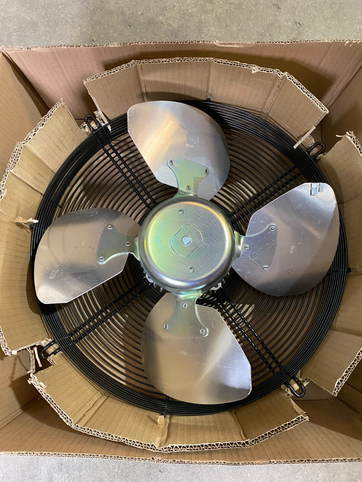 1 pc x VCHE0143 VHE400GB35 - HE22 4P 0,150kW  Nidec Leroy-Somer HE22/T VHE400