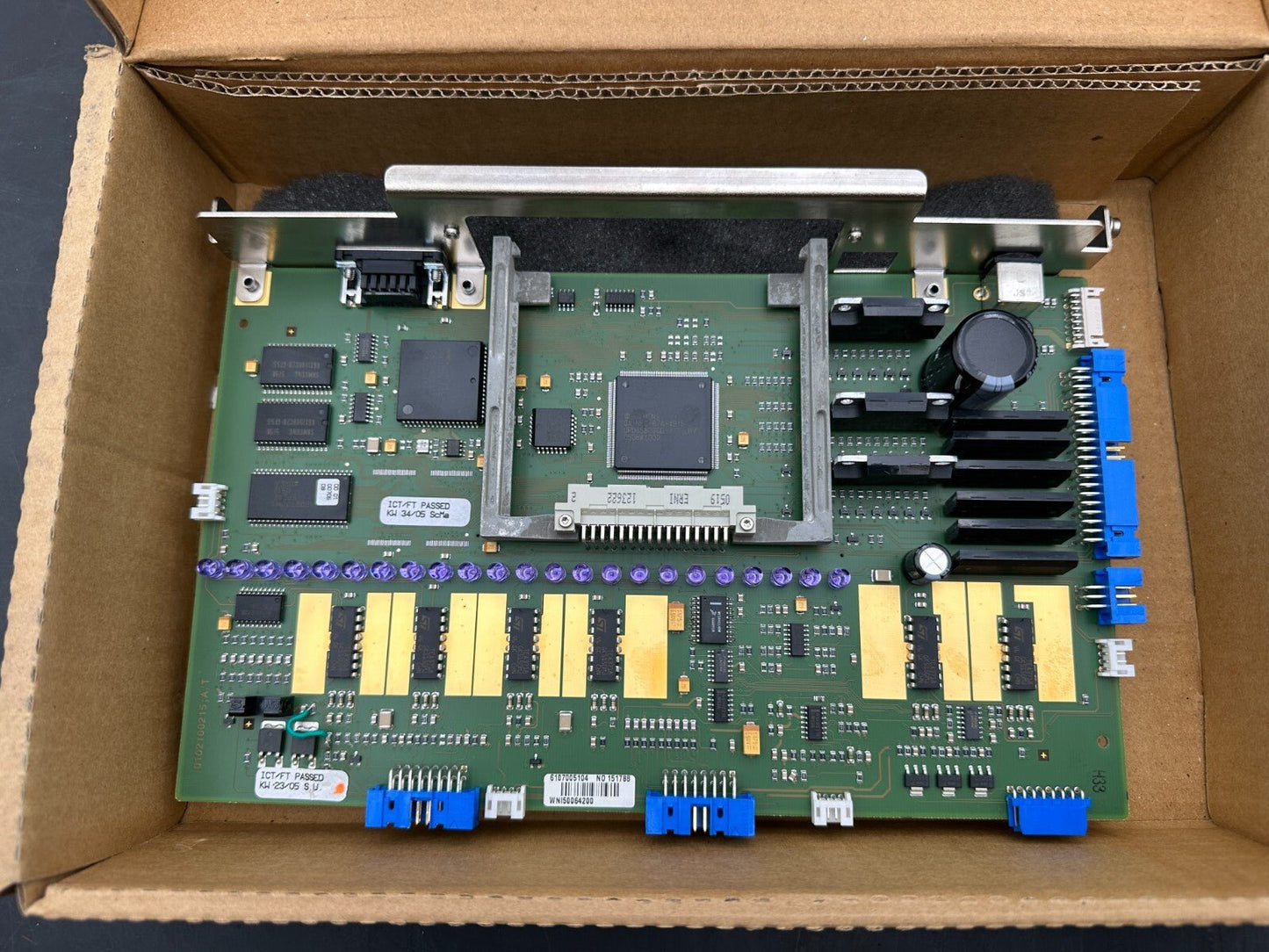 WINCOR NIXDORF 1750064200 CARTE GRAPHIQUE POUR DISTRIBUTEUR AUTOMATIQUE - KLR Automation