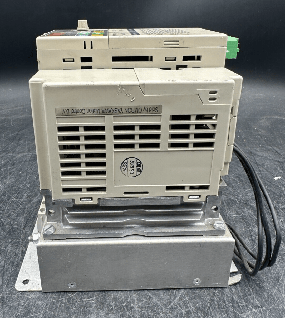 OMRON CIMR - V7AZ40P4 VARISPEED V7 INVERTER DRIVE - KLR Automation