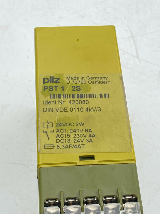 1pc x    Pilz 420080 PST 1 24VDC, 2 contacts de sécurité / # 8 6A2 0923