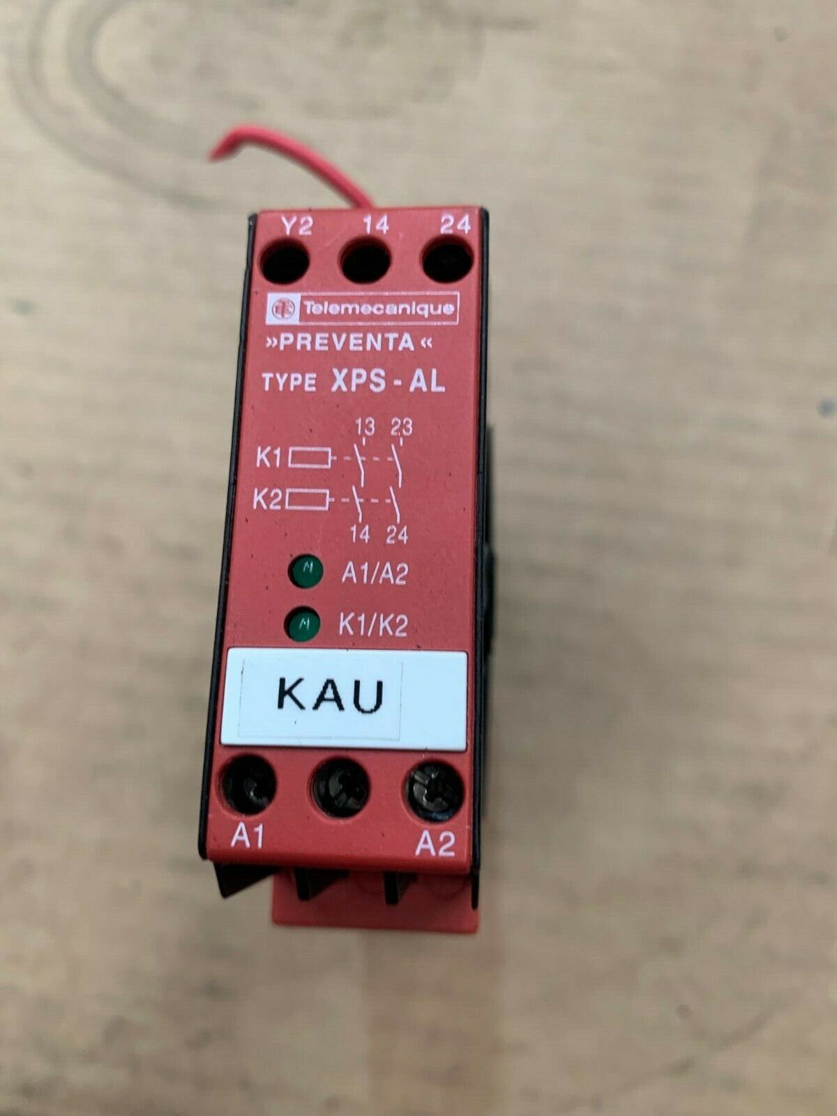 Telemechanique XPSAL5110 Safety Relay